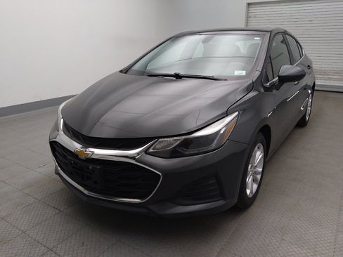 Used 2019 Chevrolet Cruze LT w/ Convenience Package FWD image 15
