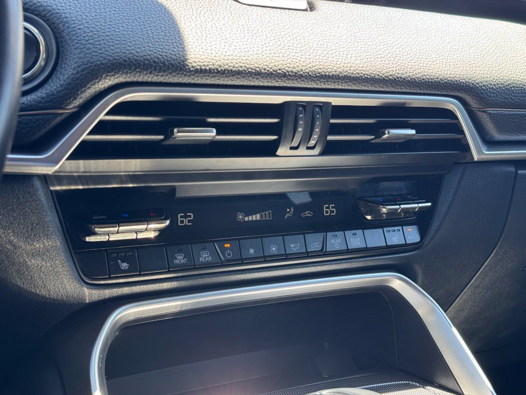 Certified 2024 MAZDA CX-90 Plug-In Hybrid w/ Premium Pkg AWD/4WD image 15