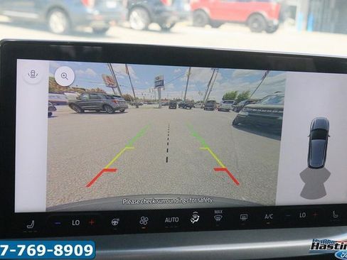 Used 2024 Ford Escape SE image 25