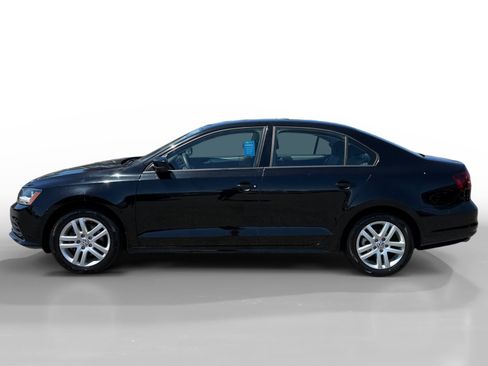 Used 2018 Volkswagen Jetta S w/ Cold Weather Package FWD image 2