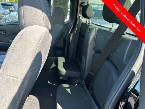 Used 2024 Nissan Frontier S RWD image 12