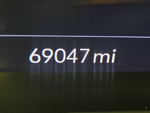 Certified 2023 Buick Envision Essence w/ Sport Touring Package image 18