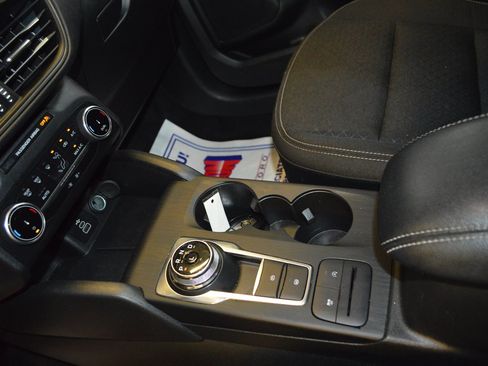 Used 2025 Ford Escape Active AWD/4WD image 20