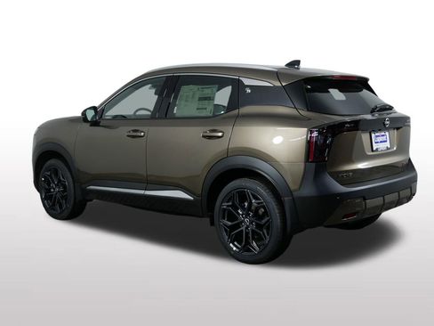 New 2026 Nissan Kicks SR w/ SR Premium Package AWD/4WD image 8