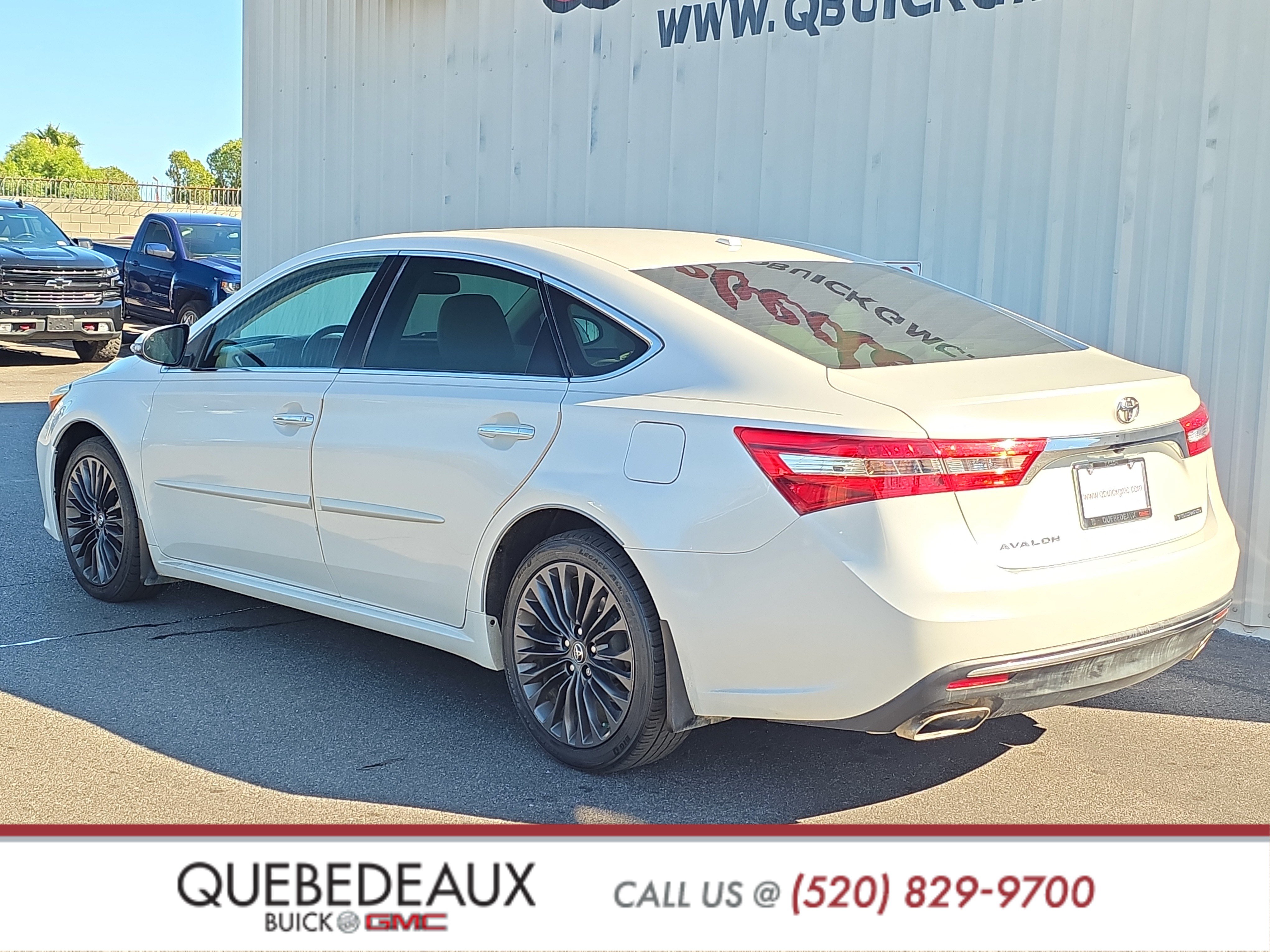 Used 2018 Toyota Avalon Touring w/ All Weather Liner Package FWD image 5