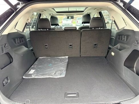 Used 2024 Ford Edge SEL w/ Convenience Package image 16