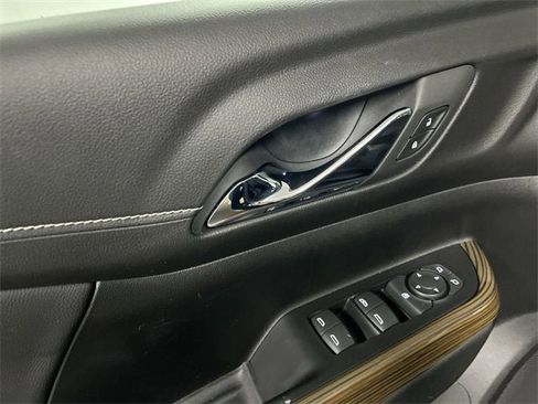 Certified 2023 GMC Acadia SLE image 22