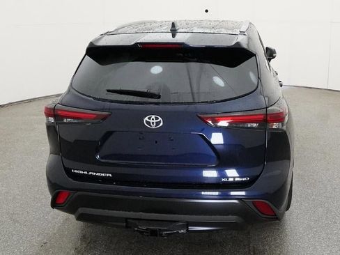 New 2026 Toyota Highlander XLE image 7