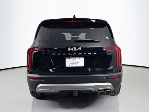 Used 2022 Kia Telluride EX w/ Towing Package FWD image 7