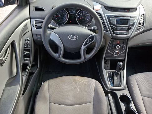 Used 2016 Hyundai Elantra SE image 11