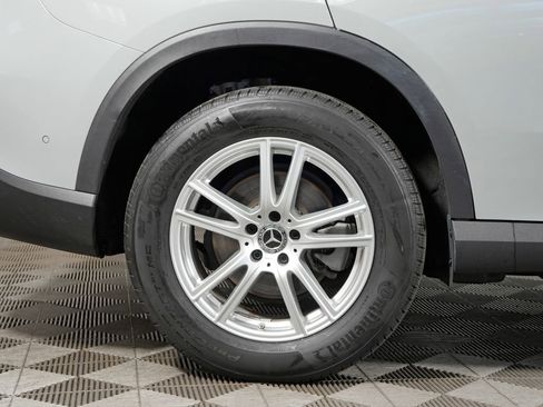 Certified 2025 Mercedes-Benz GLC 300 4MATIC image 11