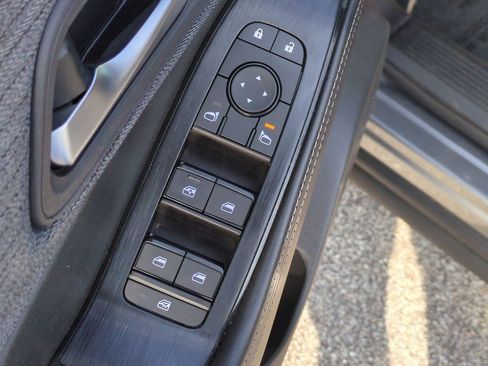 Certified 2023 Nissan Rogue SV FWD image 15
