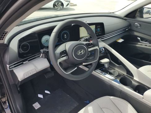 New 2026 Hyundai Elantra Limited image 24