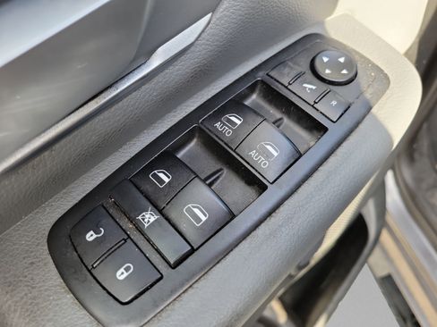 Used 2019 RAM 1500 Big Horn AWD/4WD image 13