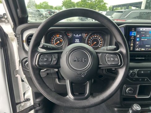 Used 2024 Jeep Wrangler Unlimited Sport AWD/4WD image 18