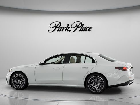New 2026 Mercedes-Benz E 450 4MATIC Sedan image 8