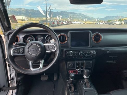 Used 2023 Jeep Gladiator Mojave w/ Cold Weather Group image 18