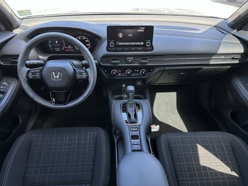 Used 2025 Honda HR-V Sport image 11