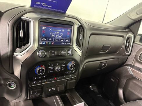 Used 2022 Chevrolet Silverado 2500 LTZ w/ LTZ Premium Package image 19