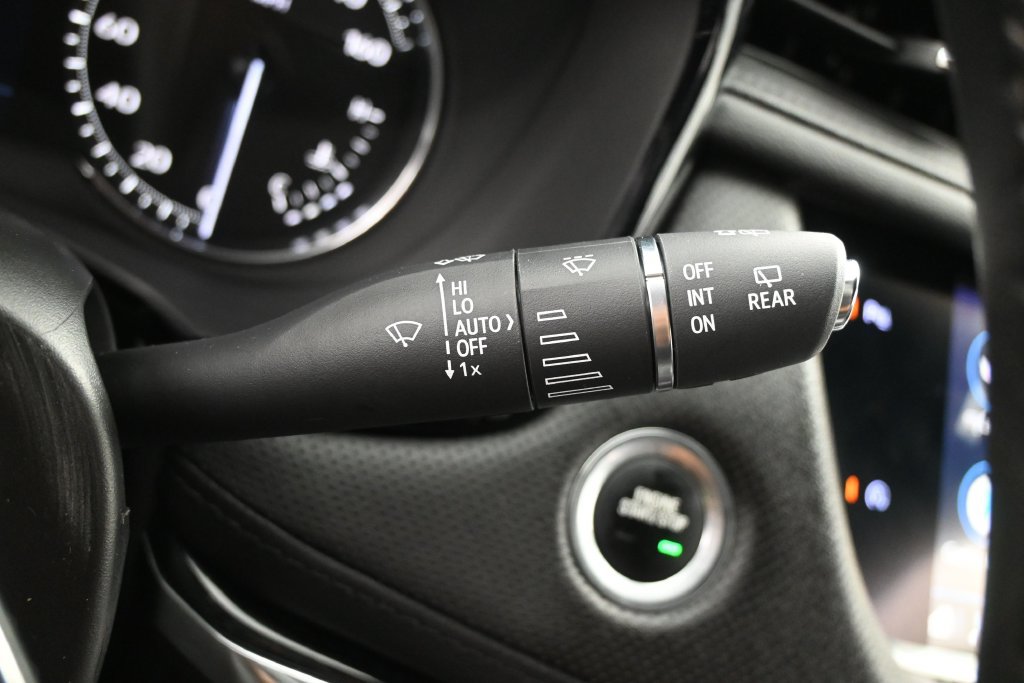Used 2020 Cadillac XT5 Premium Luxury FWD image 16