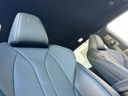 Used 2025 Lexus TX 500h AWD image 19