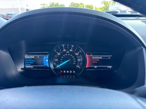 Certified 2018 Ford Explorer XLT w/ Equipment Group 202A FWD image 29