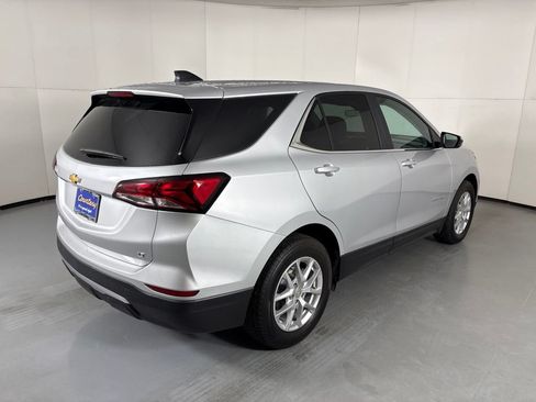 Used 2022 Chevrolet Equinox LT FWD image 8