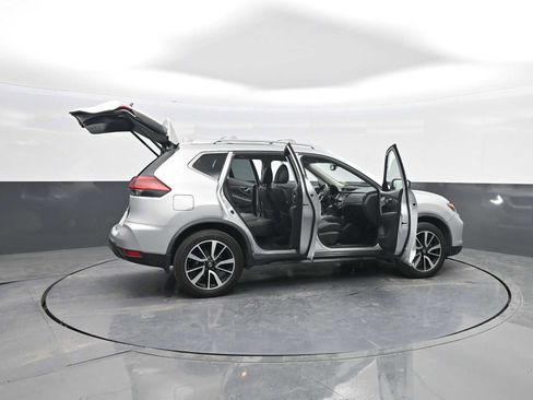 Used 2018 Nissan Rogue SL w/ Premium Package image 47