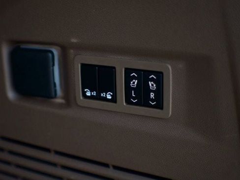 Used 2023 GMC Yukon Denali image 55