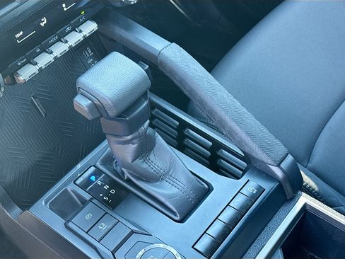 Used 2025 Toyota Tacoma SR5 image 26