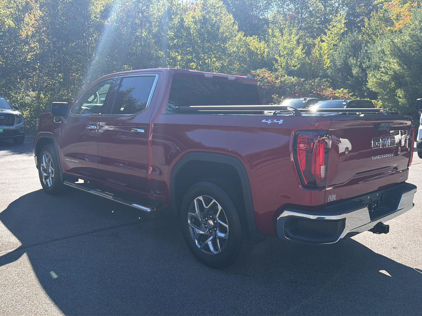 Certified 2024 GMC Sierra 1500 SLT AWD/4WD image 3