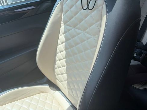 Used 2019 Volkswagen Beetle 2.0T FWD image 12