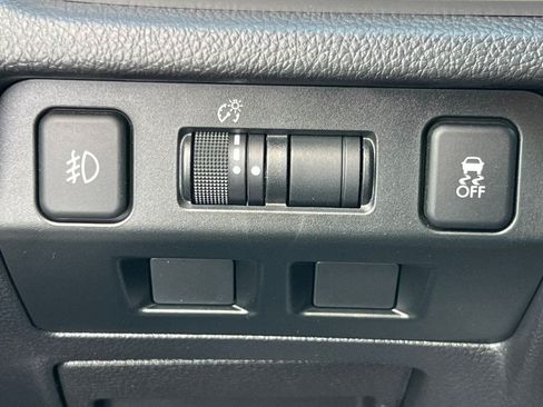 Used 2017 Subaru Forester 2.5i Premium w/ Protection Package #1 AWD/4WD image 16