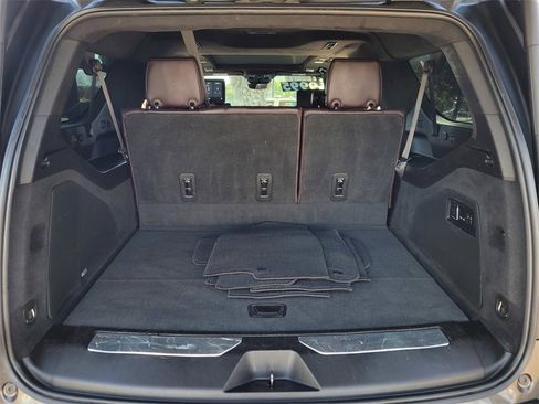 Used 2021 Cadillac Escalade ESV Premium Luxury Platinum w/ Heavy-Duty Trailer Package image 38