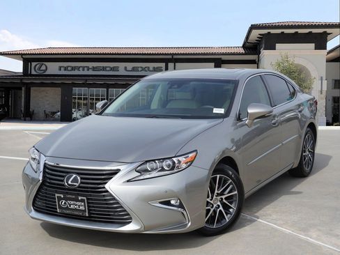 Used 2017 Lexus ES 350 w/ Luxury Package image 1