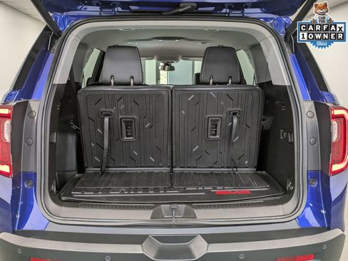 Used 2023 GMC Acadia SLT w/ Preferred Package AWD/4WD image 24
