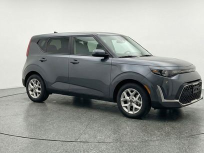 Used 2025 Kia Soul LX w/ LX Technology Package