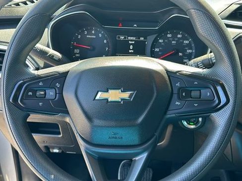 Used 2023 Chevrolet TrailBlazer LT w/ Convenience Package image 19