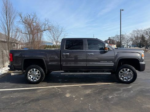 Used 2016 GMC Sierra 2500 Denali w/ Duramax Plus Package image 5