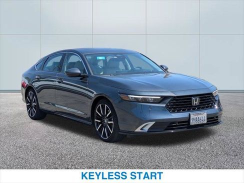 Certified 2023 Honda Accord Touring image 4