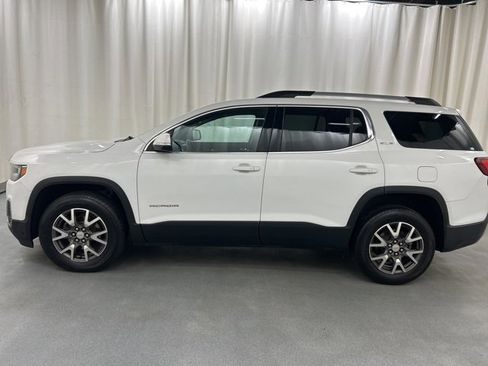 Used 2020 GMC Acadia SLE w/ Driver Convenience Package image 3