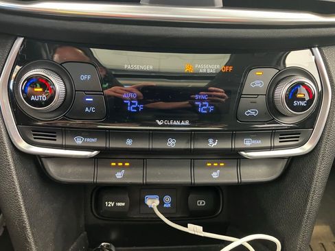 Used 2019 Hyundai Santa Fe Limited FWD image 15