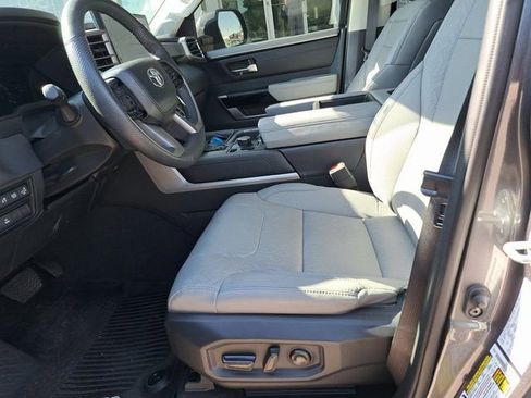 Used 2024 Toyota Tundra Limited AWD/4WD image 27
