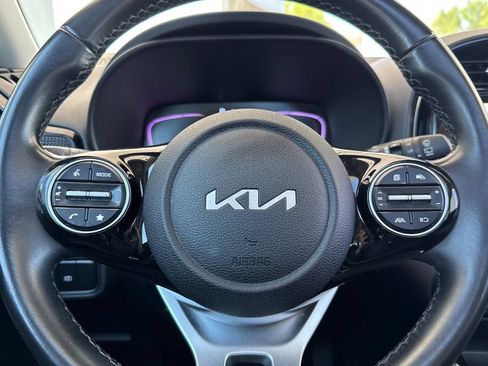 Used 2023 Kia Soul EX FWD image 25