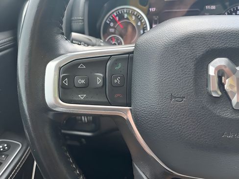Used 2022 RAM 1500 Laramie AWD/4WD image 17