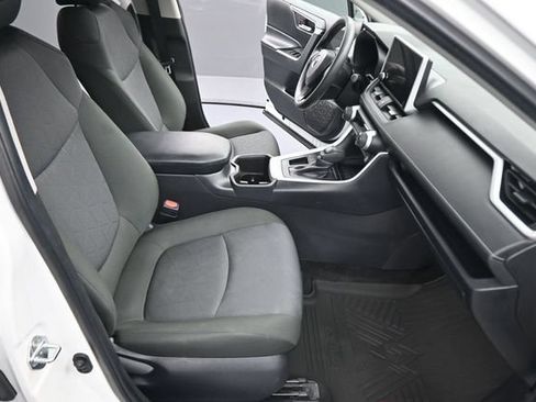 Certified 2025 Toyota RAV4 XLE FWD image 14