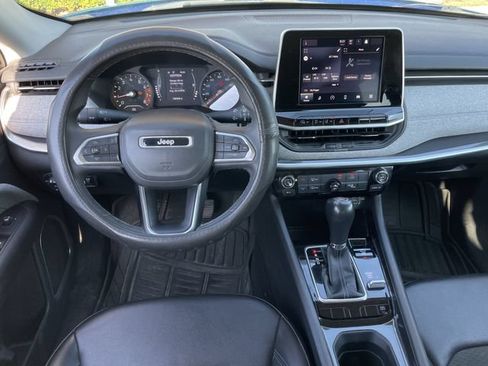 Used 2022 Jeep Compass Latitude AWD/4WD image 12