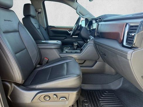 Used 2022 GMC Sierra 1500 Denali w/ Technology Package image 11