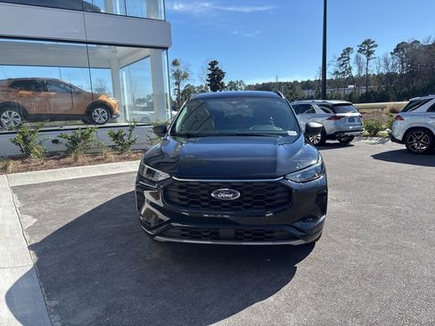 Used 2023 Ford Escape ST-Line AWD/4WD image 3
