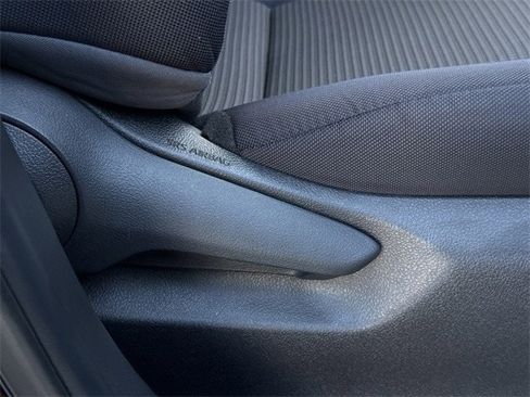 Used 2024 Toyota Highlander LE image 30